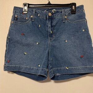 Embroidered floral Shorts, 10